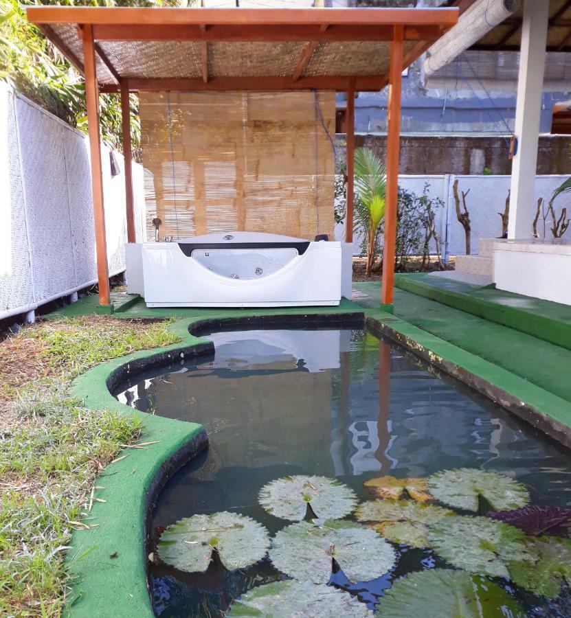White Creative Villa Campuhan Ubud  Exterior photo