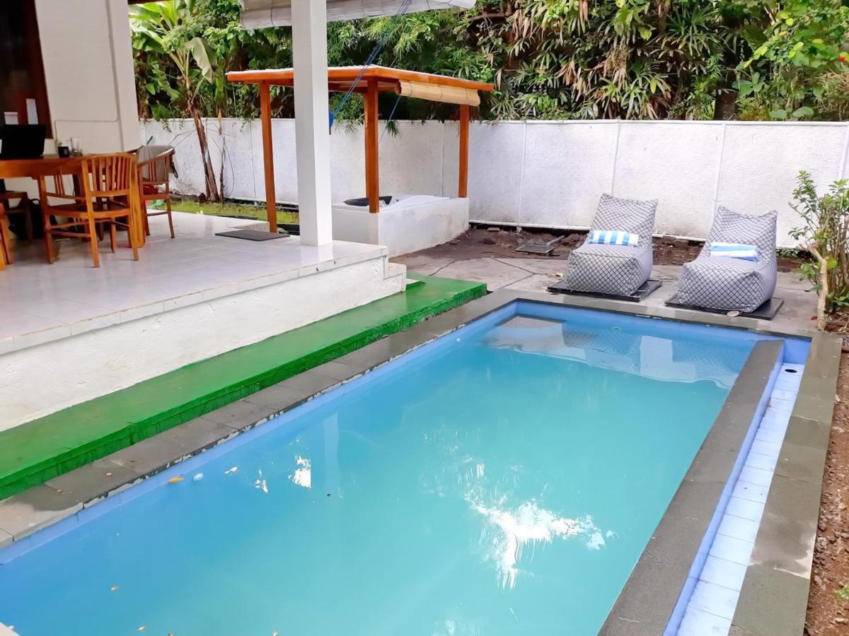 White Creative Villa Campuhan Ubud  Exterior photo